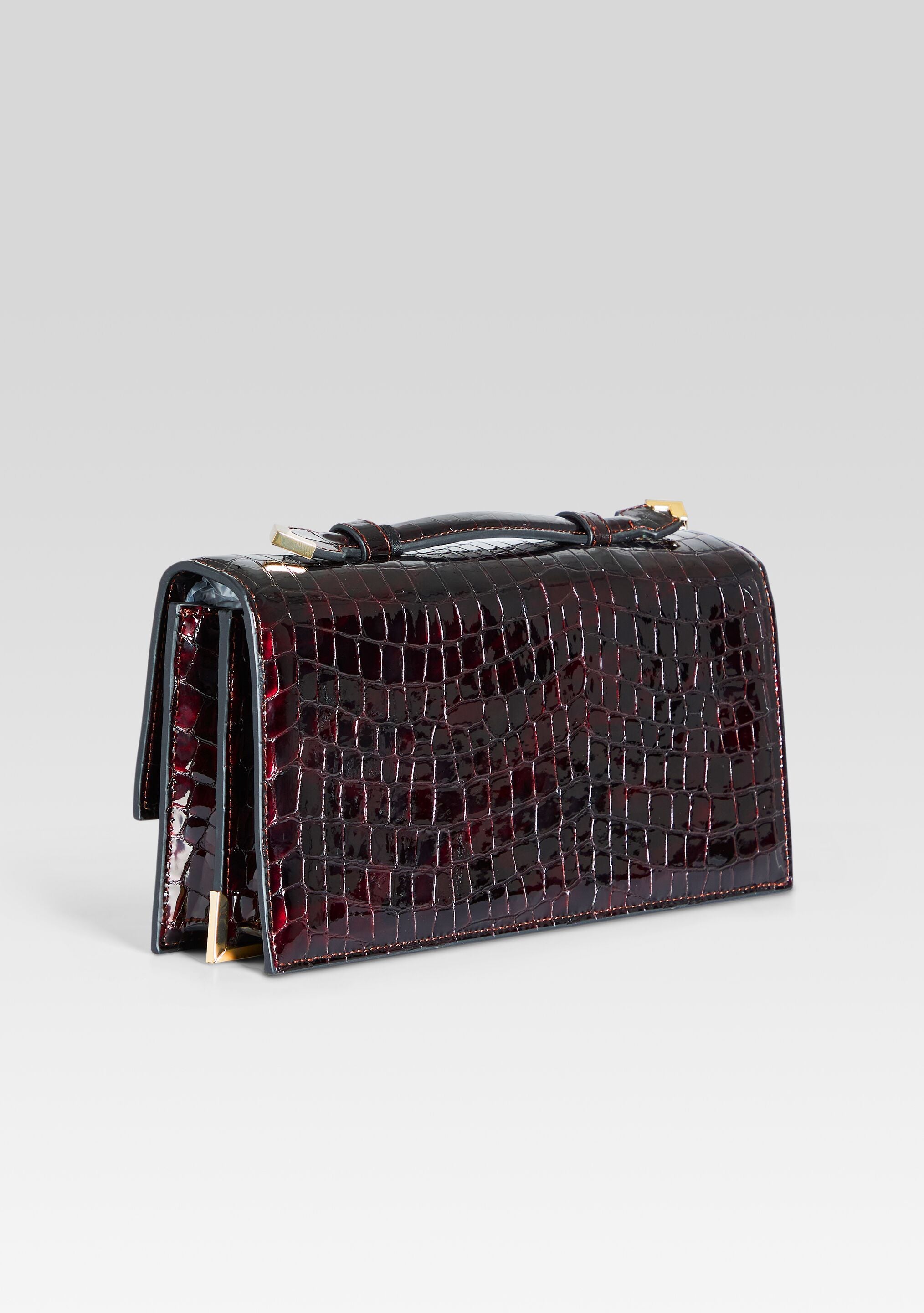 Phoebe Clutch-Cup Shy