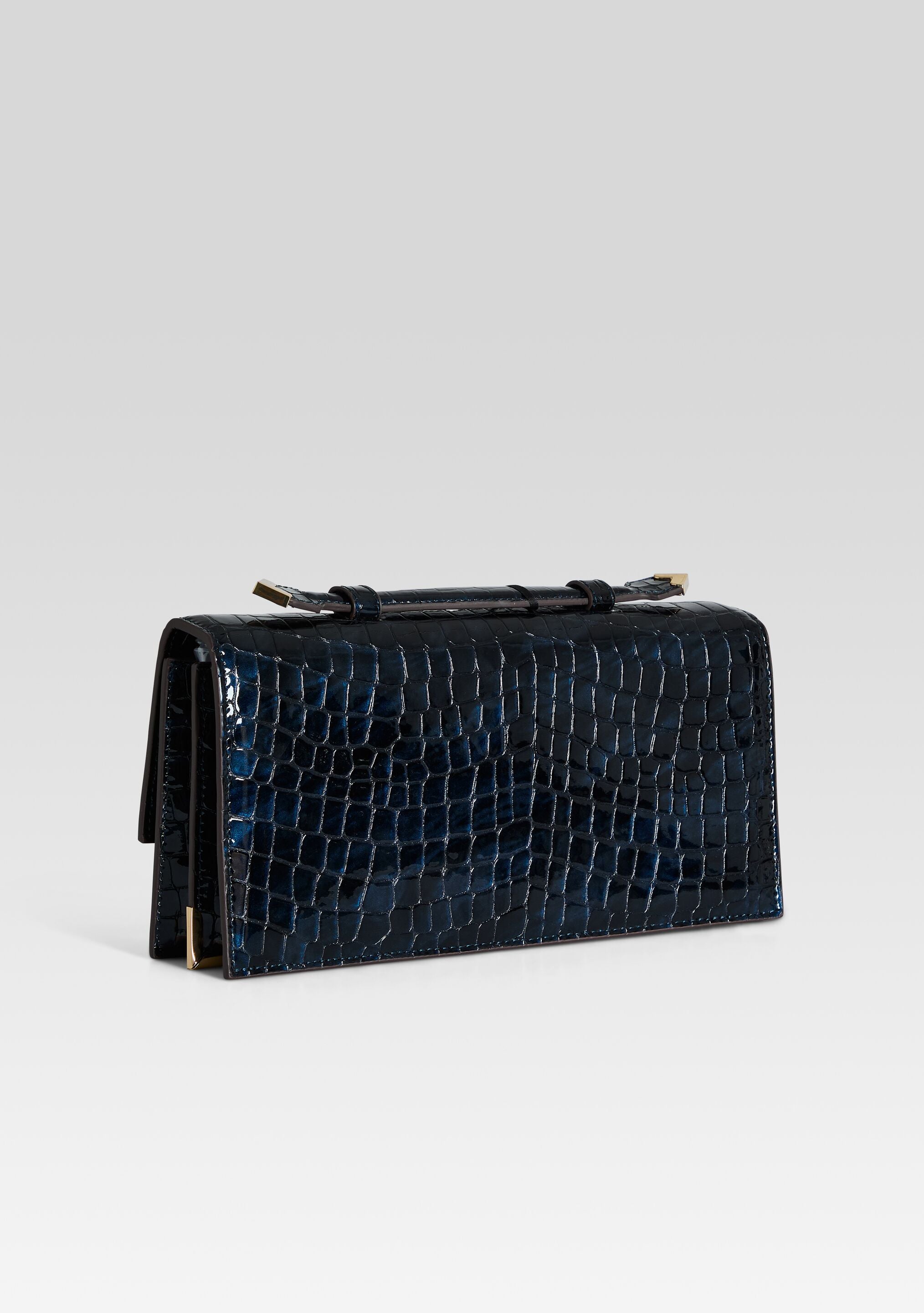 Phoebe Clutch-Cup Shy