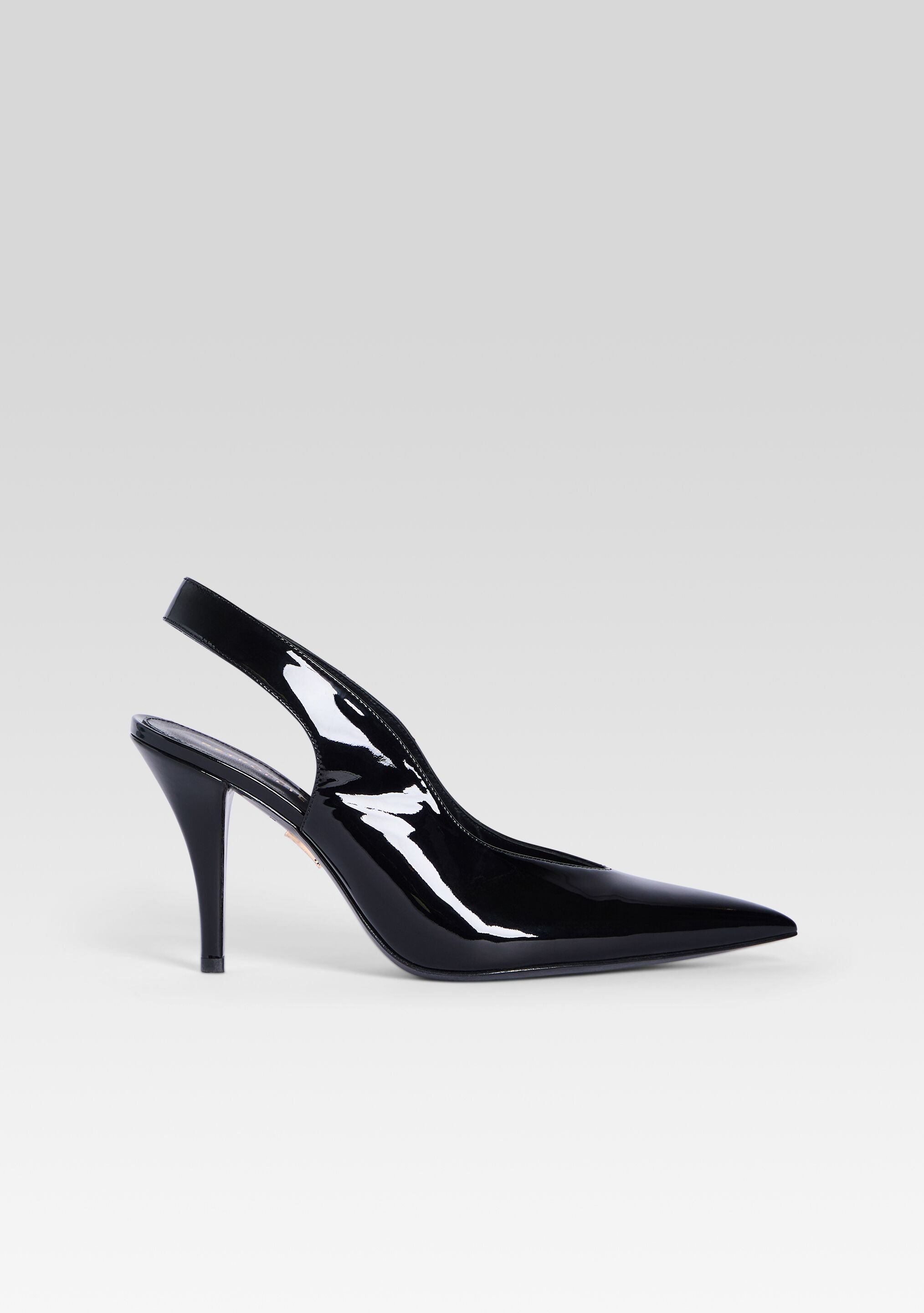 Maxime Slingback-Cup Shy