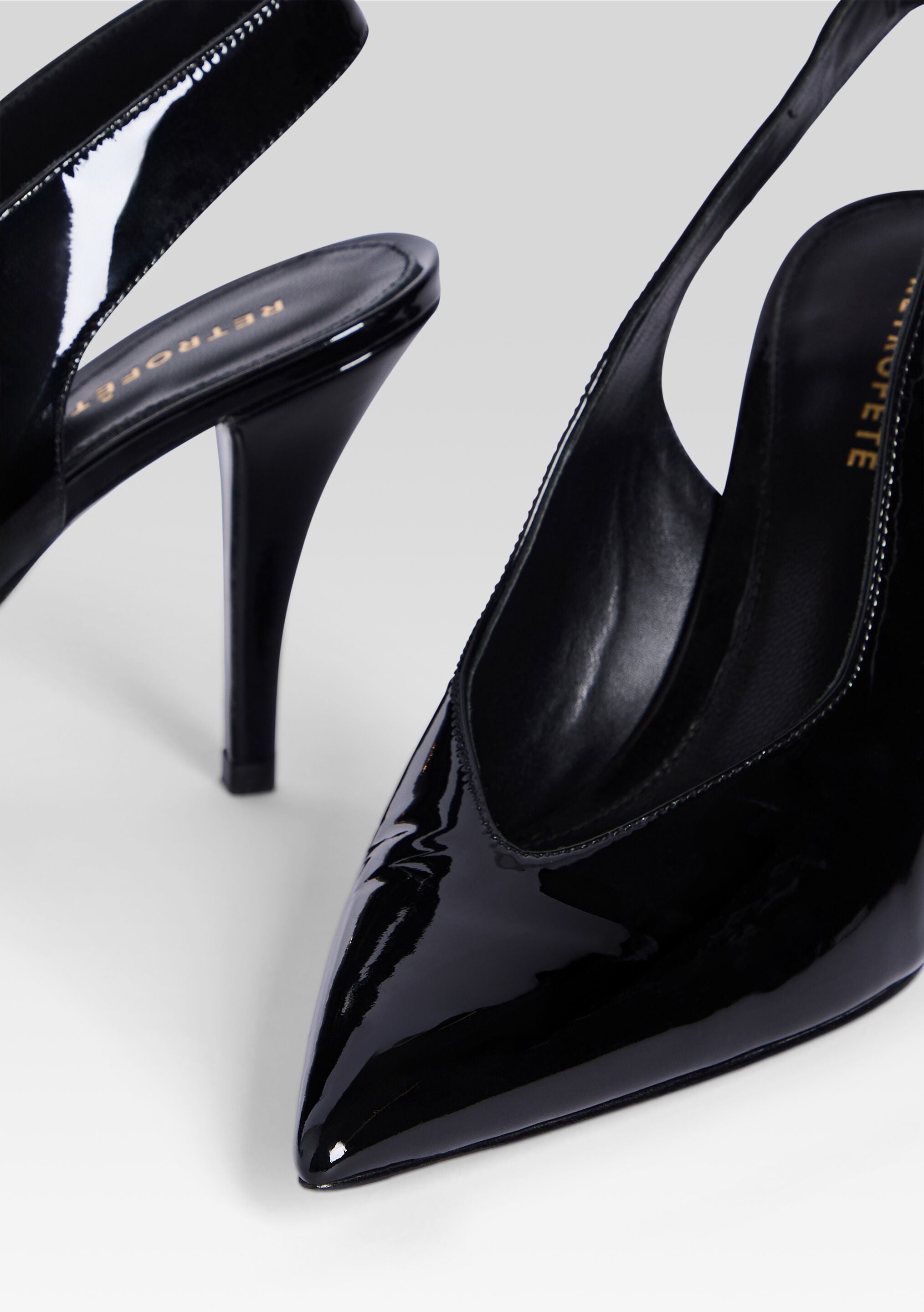 Maxime Slingback-Cup Shy