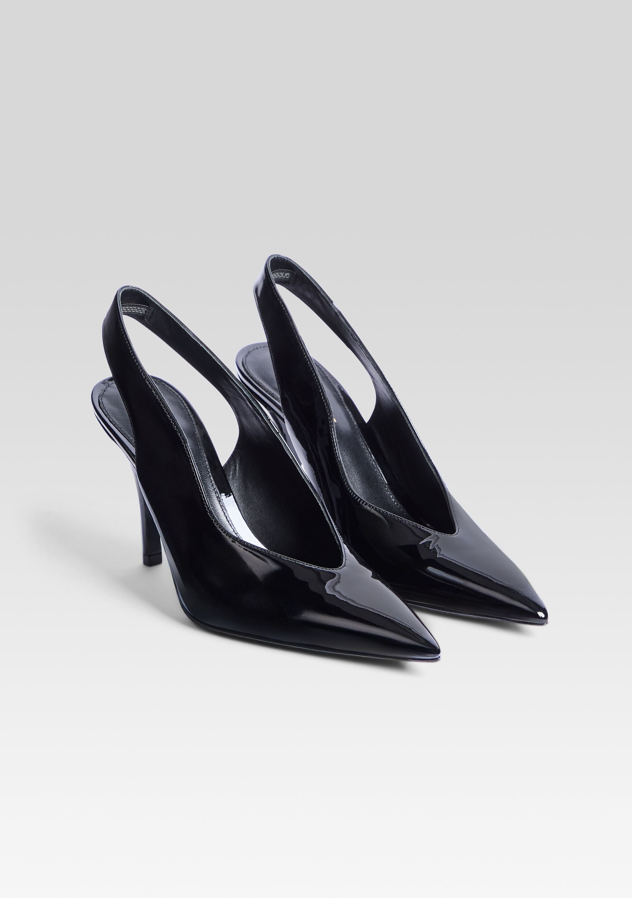 Maxime Slingback-Cup Shy