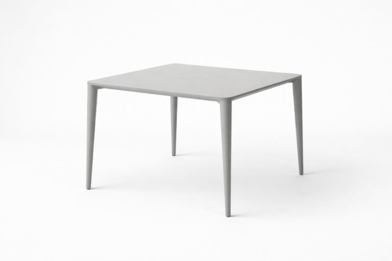 Table de salle à manger en polypropylène gris