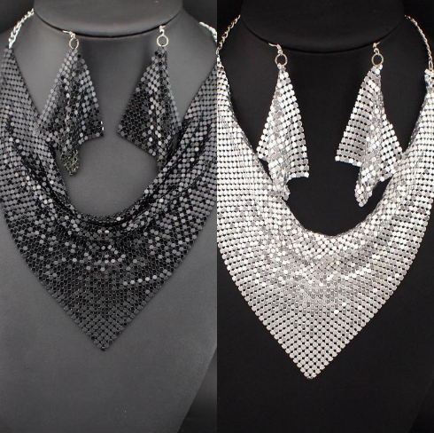 Collier et boucles d’oreilles pour femmes – Foulard triangulaire léopard, look tendance audacieux