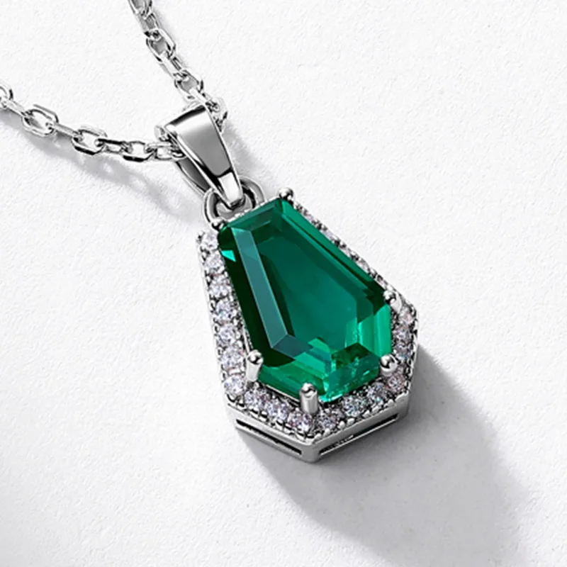 Trendy Lab Grown Emerald Necklace for Women 925 Sterling Silver Niche Design Luxurious Clavicle Chain