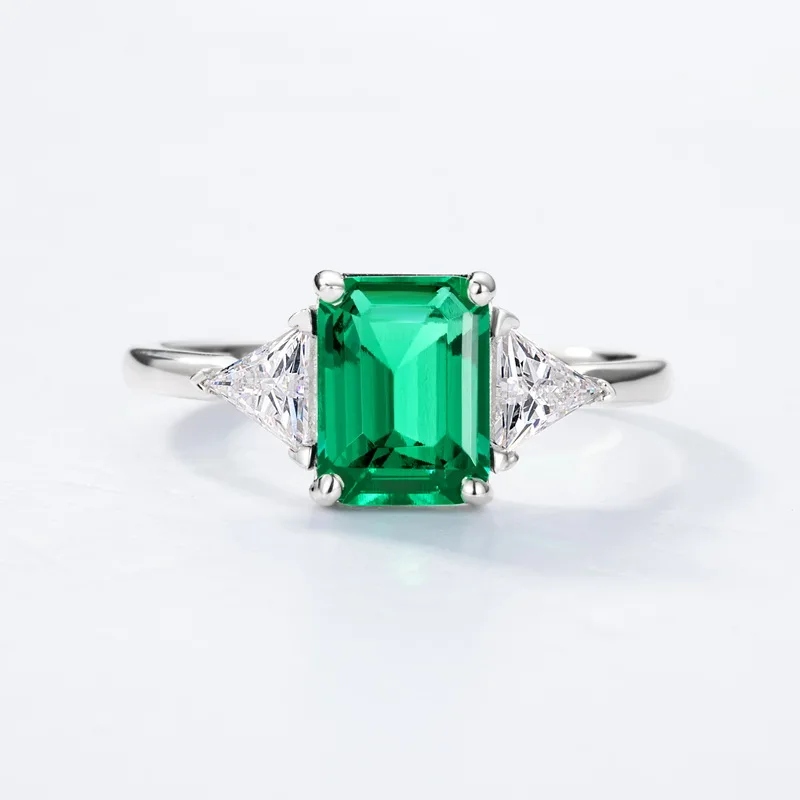 Fashion Retro Light Luxury Lab Cultured Emerald Ring S925 Sterling Silver Inlaid Colored Gemstone Custom Jewelry Wholesale