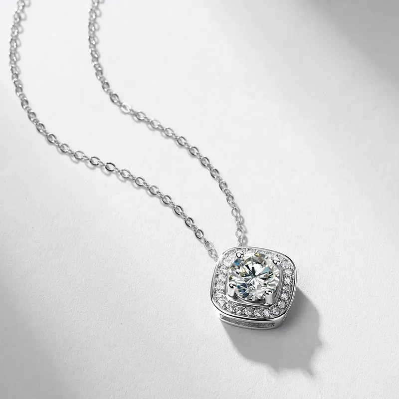 JewelyKing S925 Sterling Silver Lab Grown Diamond Elliptic Necklace