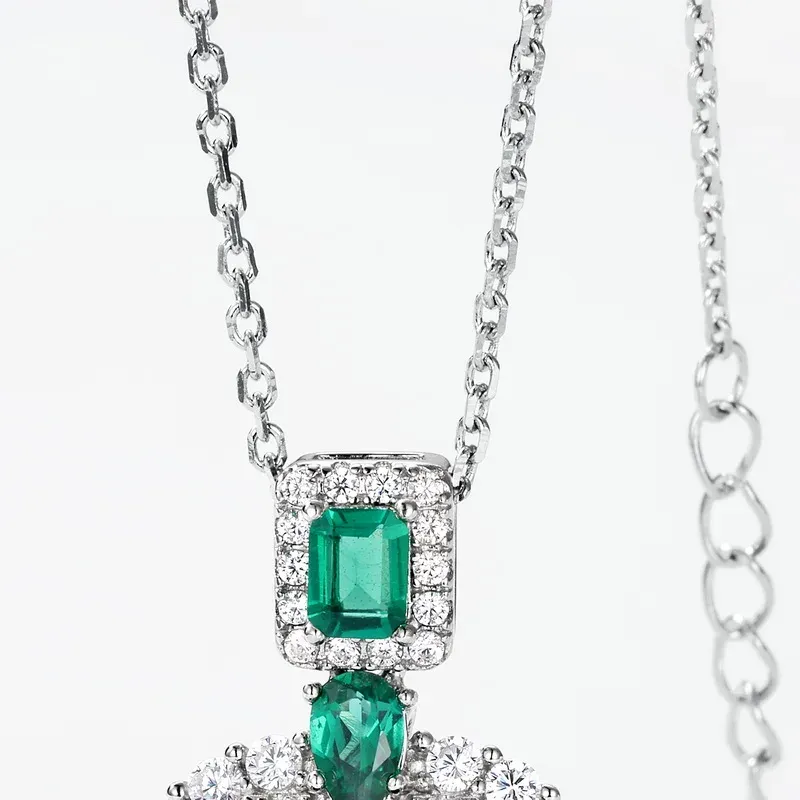 Lab Grown Emerald Necklace S925 Sterling Silver Radiant Cut Pendant Retro Light Luxury Clavicle Pendant