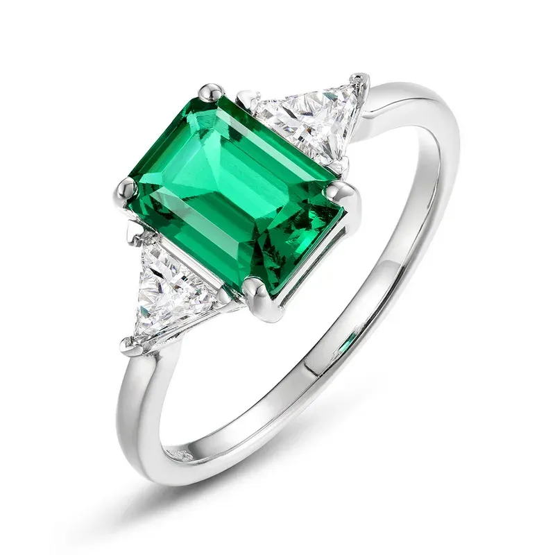 Fashion Retro Light Luxury Lab Cultured Emerald Ring S925 Sterling Silver Inlaid Colored Gemstone Custom Jewelry Wholesale
