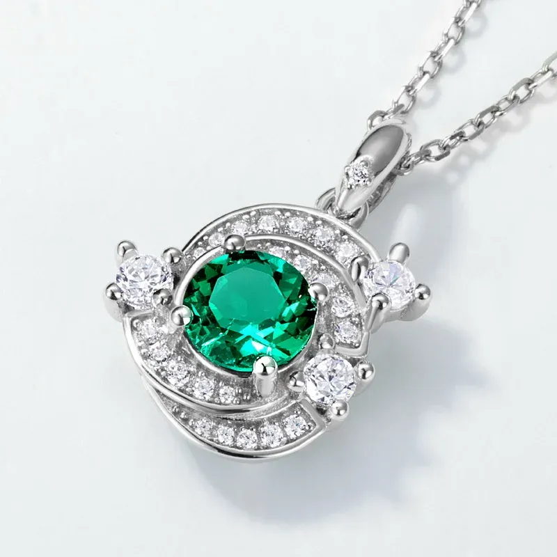 JewelyKing S925 Sterling Silver Round Cut  Lab Grown Emerald Clover Necklace JKNS0025