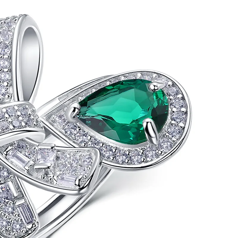 Fashion Design Luxury Artificial Cultured Emerald Inlaid White 5A Zircon Women's Ring