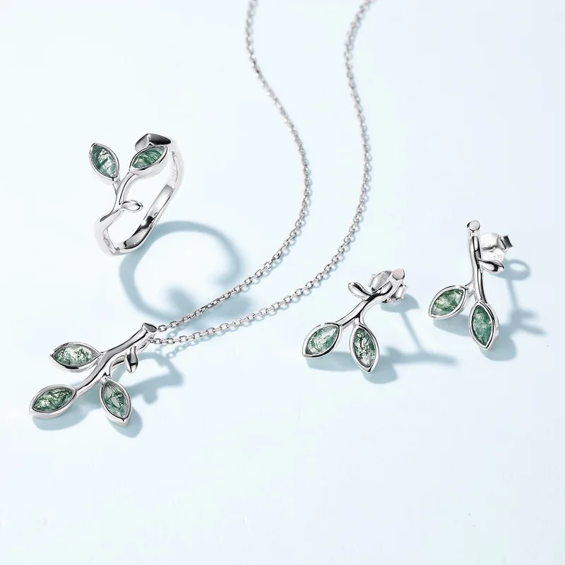 Jewelyking S925 Sterling Silver French Retro Style Green Moss Agate Leaf Pendant Necklace JKNS0095