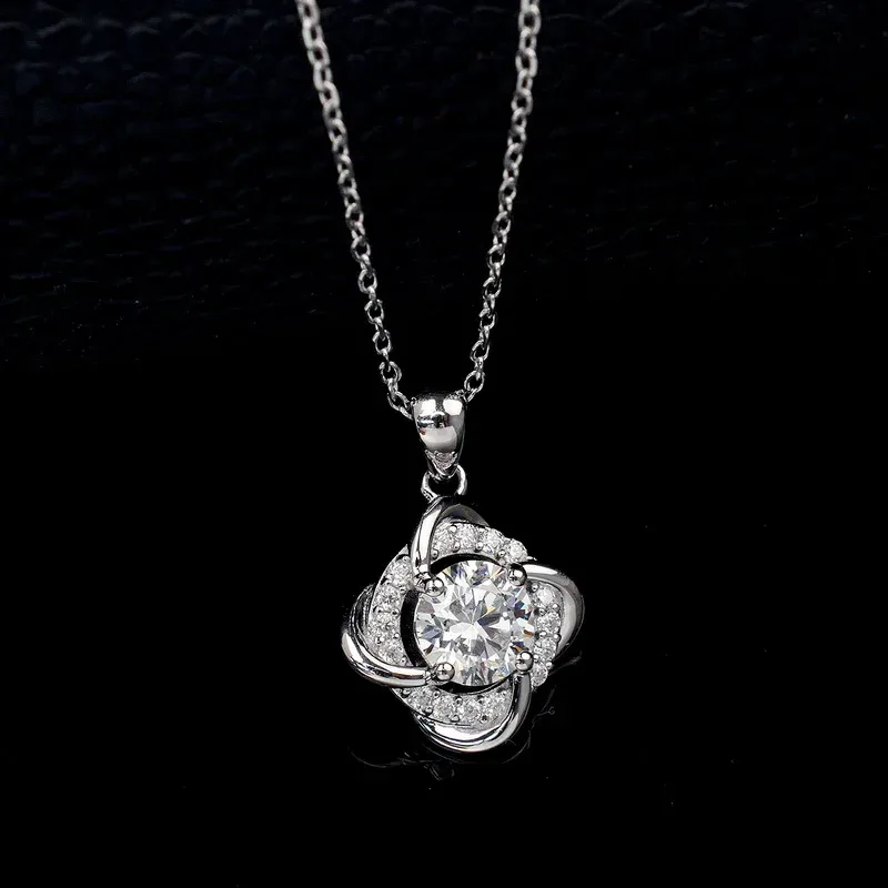 S925 Sterling Silver Windmill Design 1CT Round Brilliant Cut  Lab Grown Diamond Necklace Jewelry JKNS0010