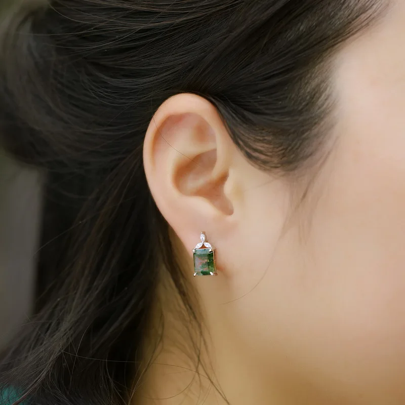 Jewelyking S925 Silver Plated White Gold Classic Solitaire Cut Green Moss Agate Gemstone Earrings JKES0096