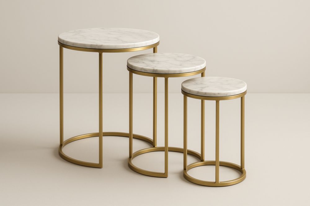 Tables gigognes de 3 tables d'appoint en marbre et acier doré