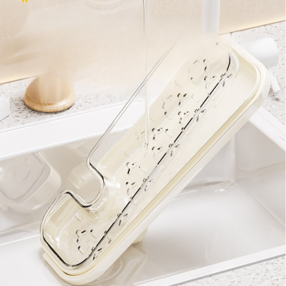 Multi-layer cleaning cloth storage rack