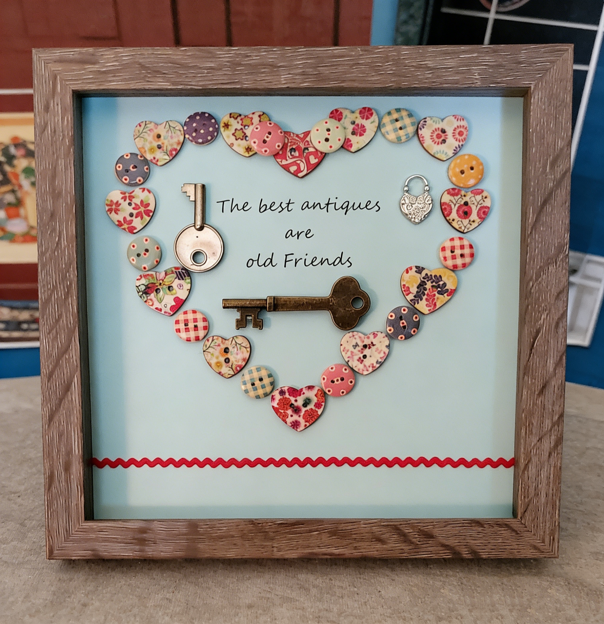 Button art decor for friends: The best antiques are old friends