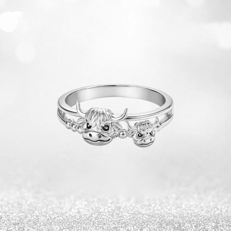 Highland Cow Guardian Ring: A warm presence on your fingertip, symbolising the deep bond between mother and child