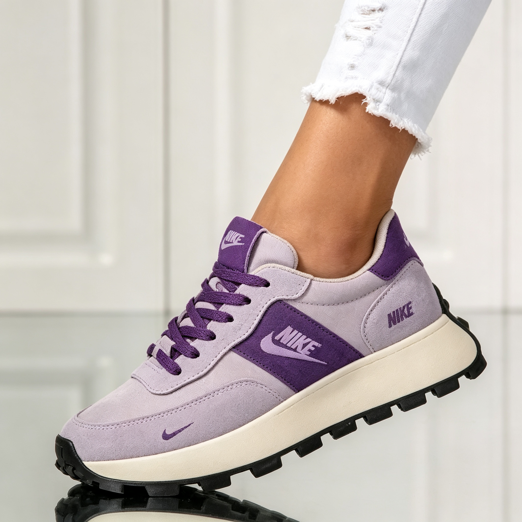 Adidas könnyű, platformtalpú utcai cipő
