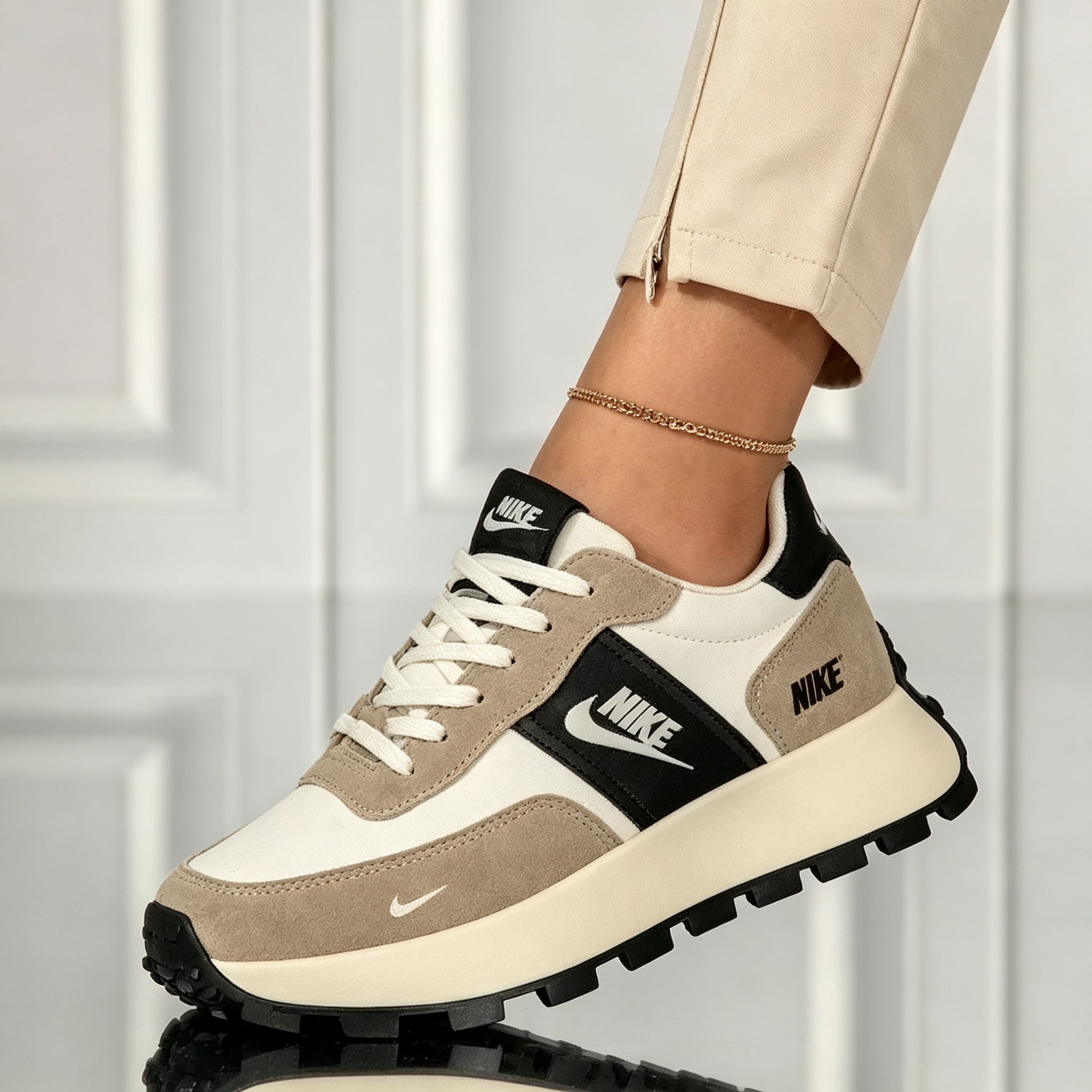 Adidas könnyű, platformtalpú utcai cipő