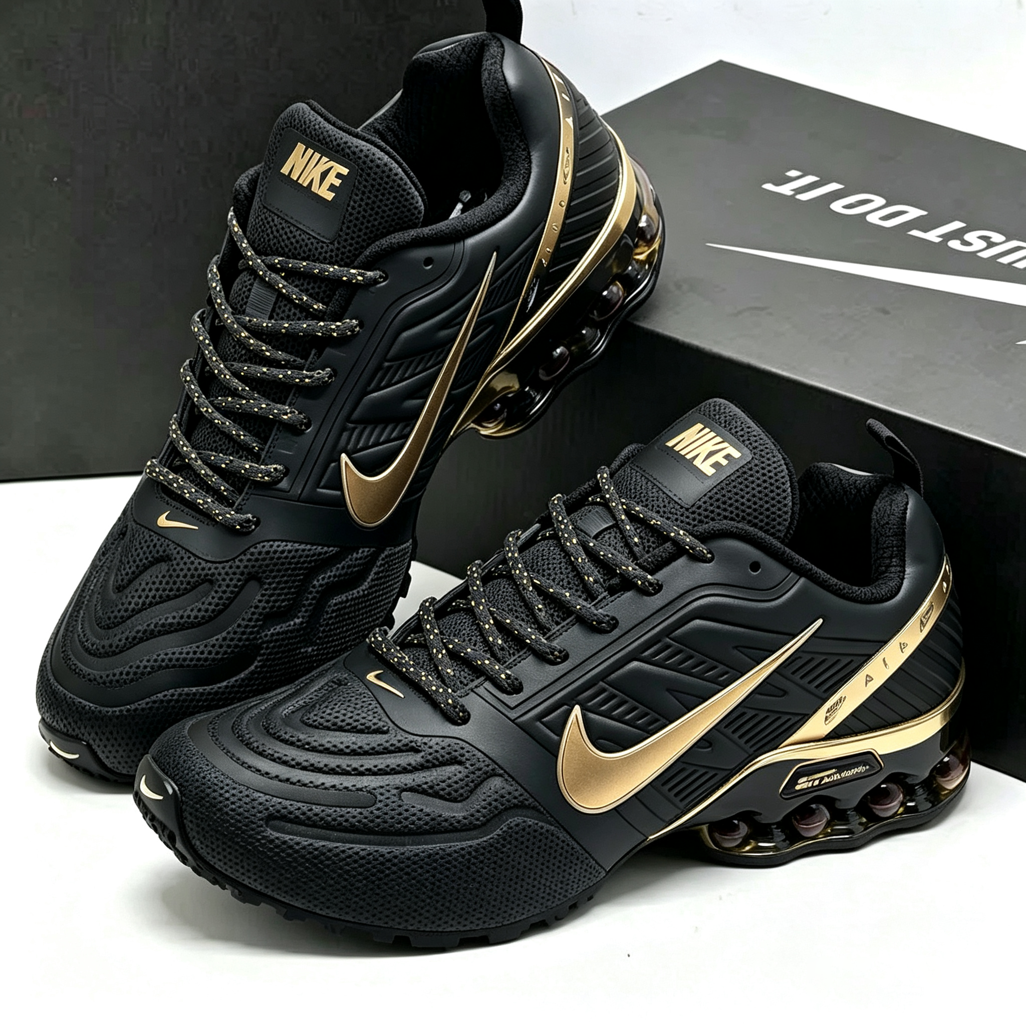 Nike Shox Ultra – jól szellőző, párnázott talpú, platformos sportcipő (uniszex)