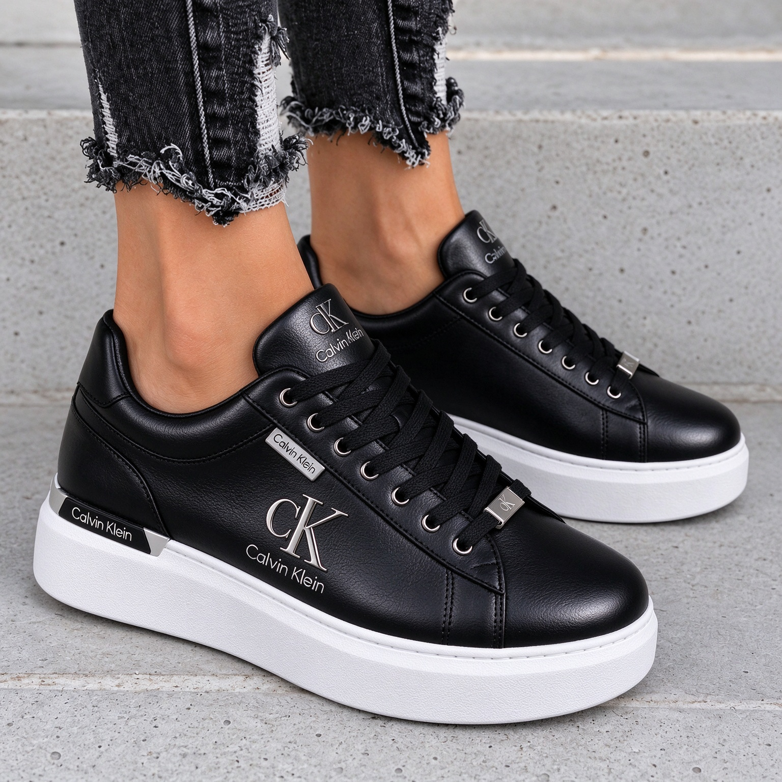 Calvin Klein női sneaker platform talppal