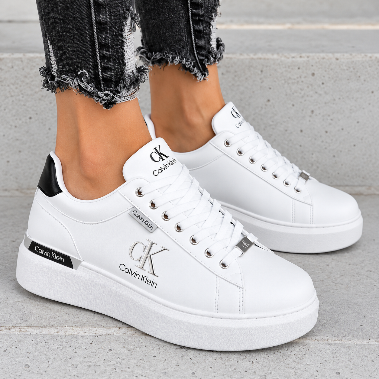 Calvin Klein női sneaker platform talppal