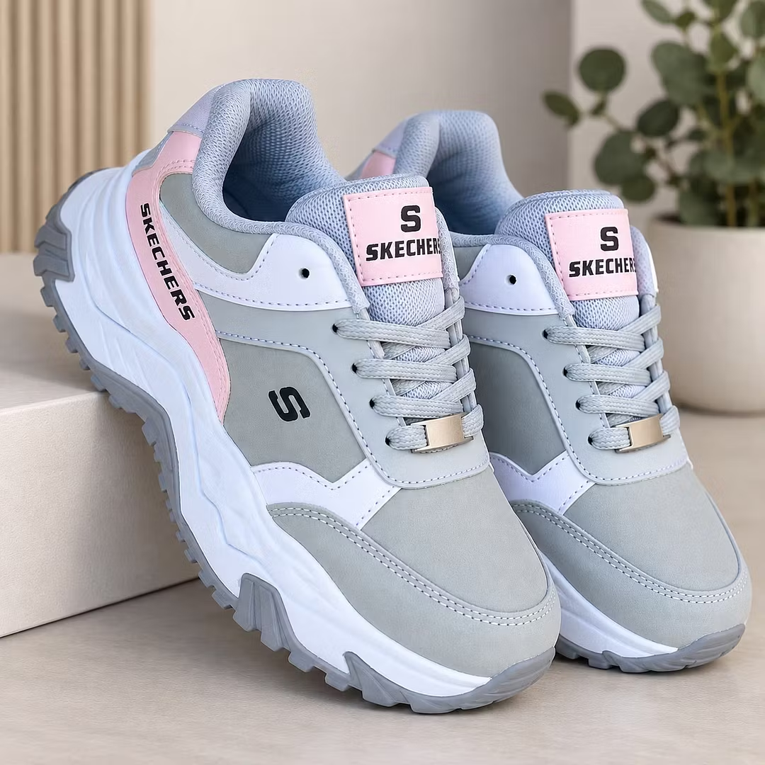 SKECHERS® 2026 női sportcipő vaskos talppal