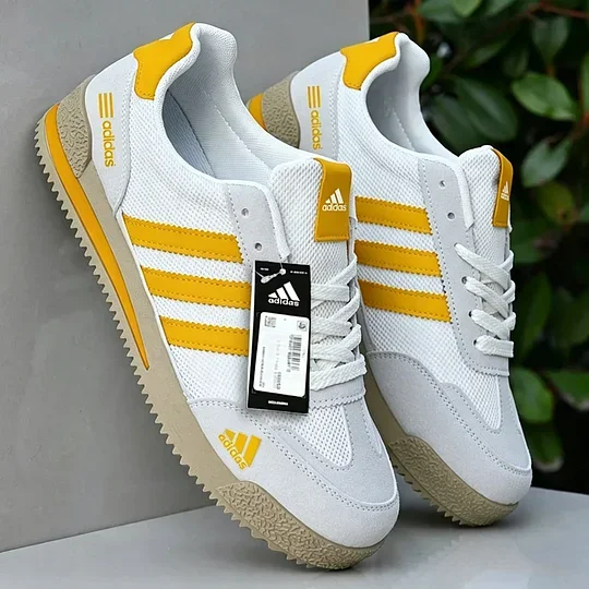 Adidas sportcipők – Könnyű, hétköznapi sportcipők, csúszásgátló talppal