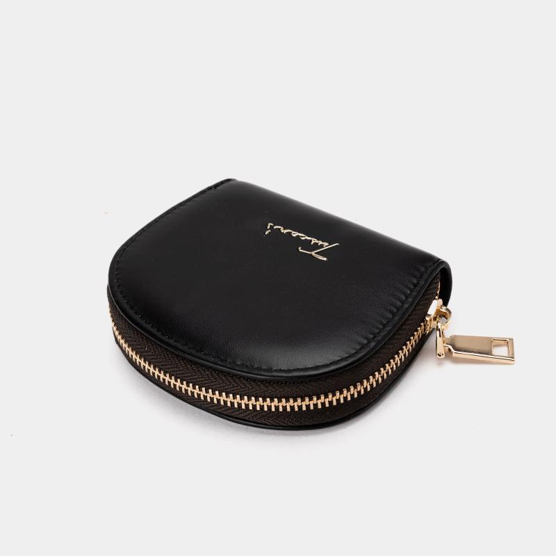 The clutch bag is portable, small and lightweight.