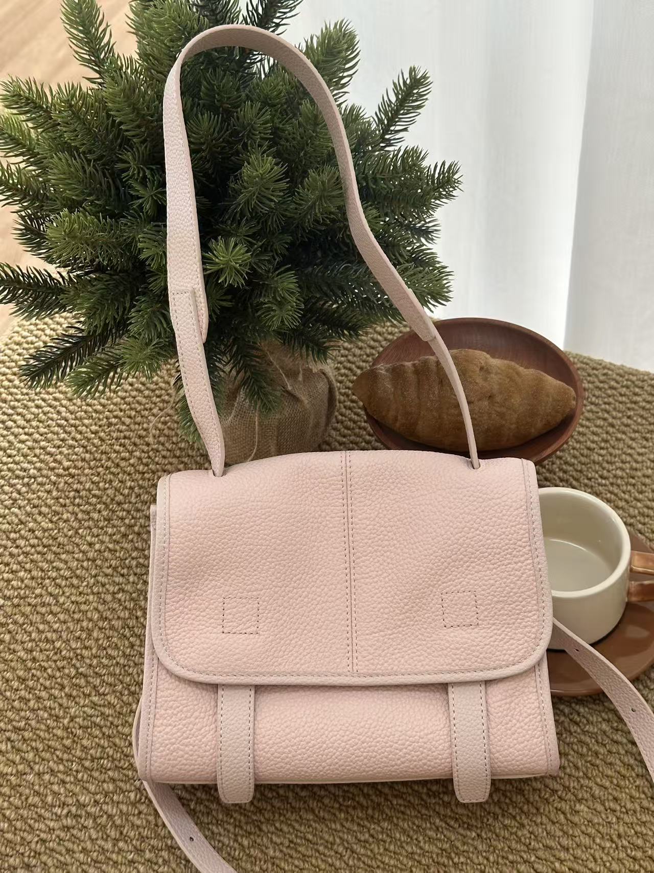 2026 New Messenger Bag for Spring/Summer Commuting — Versatile Shoulder & Crossbody Bag