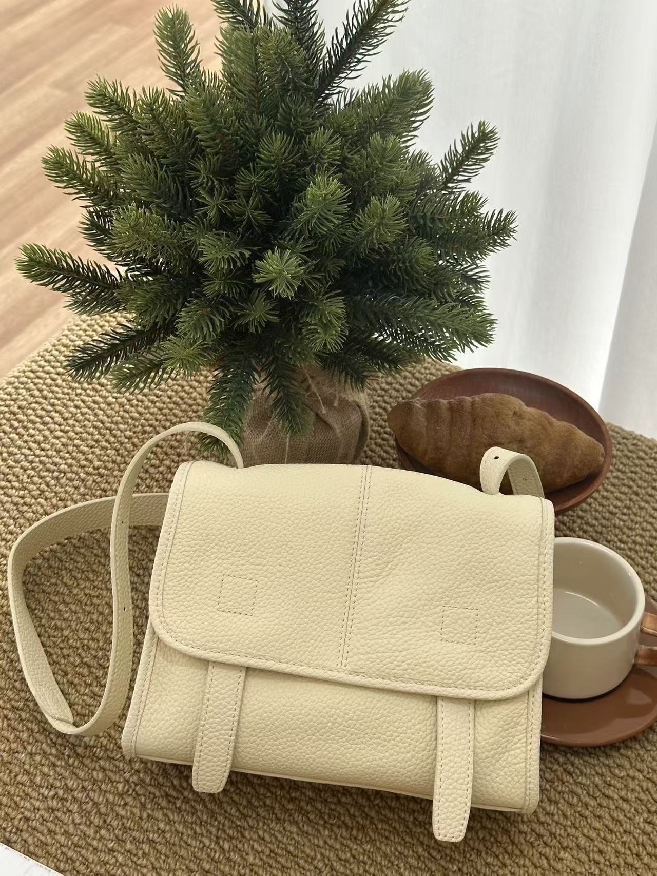 2026 New Messenger Bag for Spring/Summer Commuting — Versatile Shoulder & Crossbody Bag