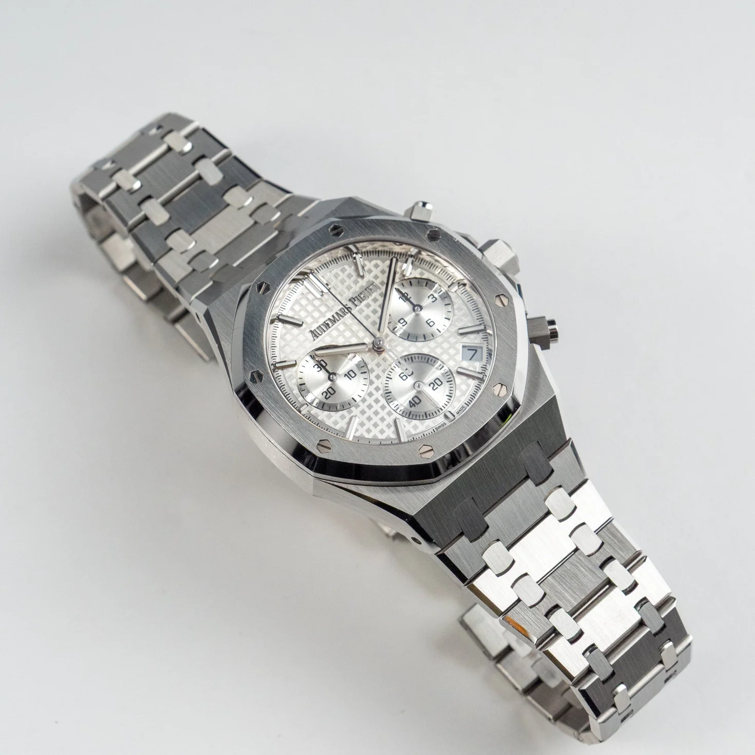 Audemars Piguet Royal Oak 26240ST.OO.1320ST.07 Chronograph z nehrdzavejúcej ocele so strieborným ciferníkom (2024)