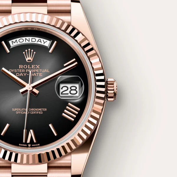 Rolex Day-Date 40 Oyster, 40 mm, Everose zlato M228235-0055