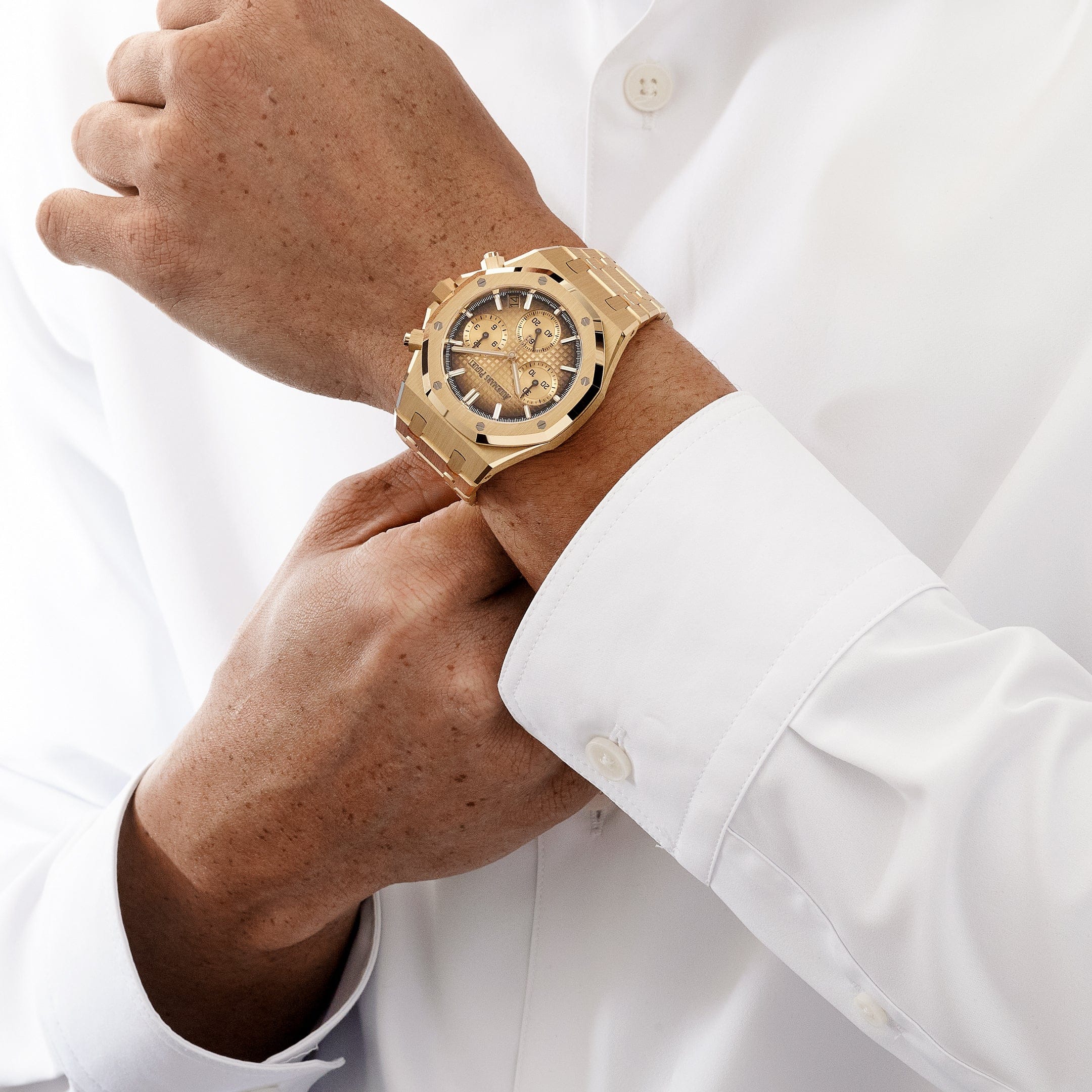 Audemars Piguet Royal Oak 26240BA.OO.1320BA.02 Chronograph Uzené Žluté Zlato