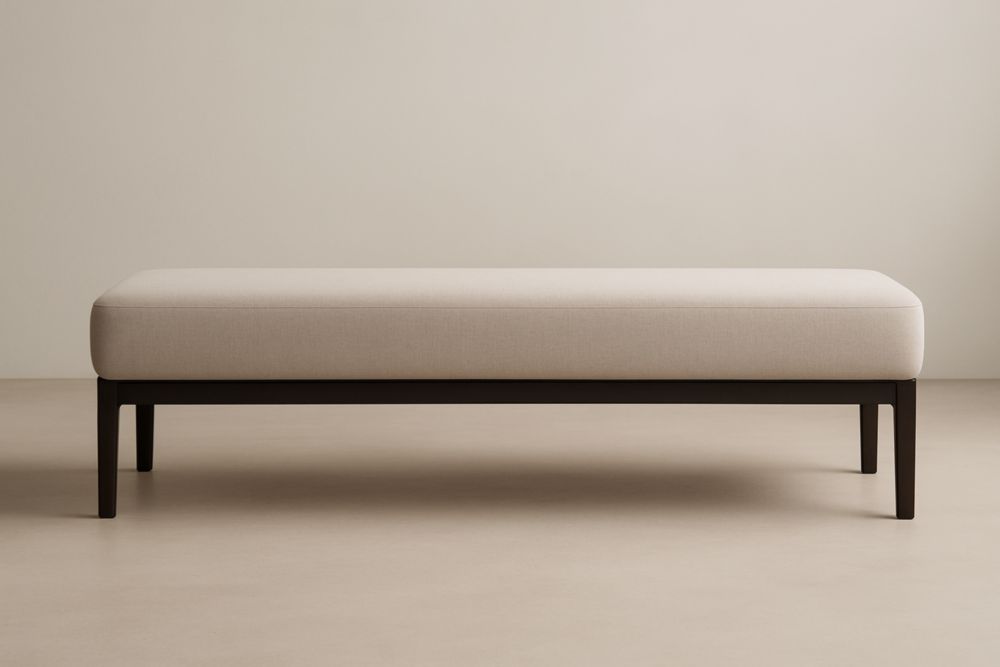 Panca fondo letto imbottita in tessuto beige con telaio in legno