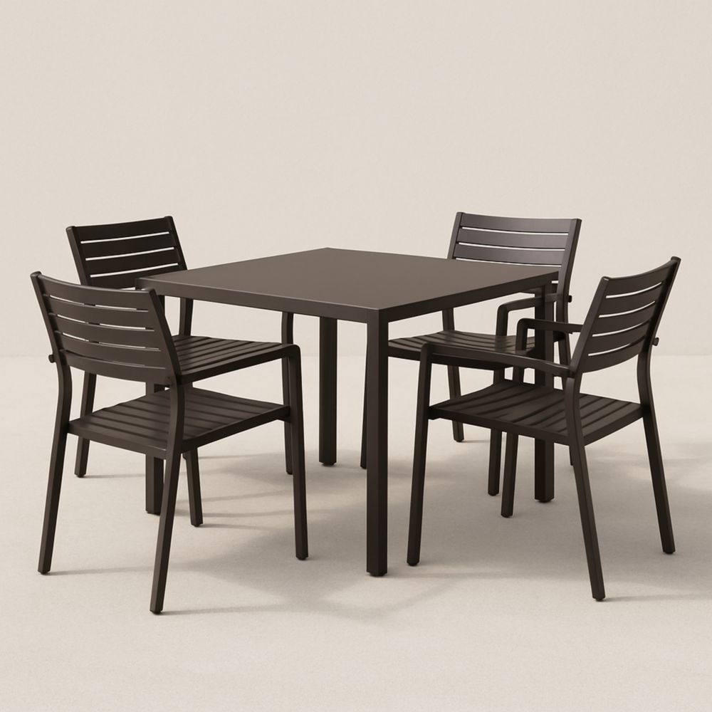 Set tavolo e sedie in acciaio marrone per esterni