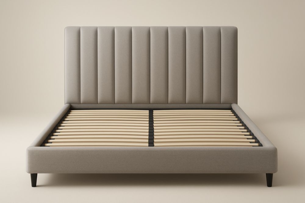 Letto imbottito in tessuto grigio con struttura in legno 200 cm x 160 cm