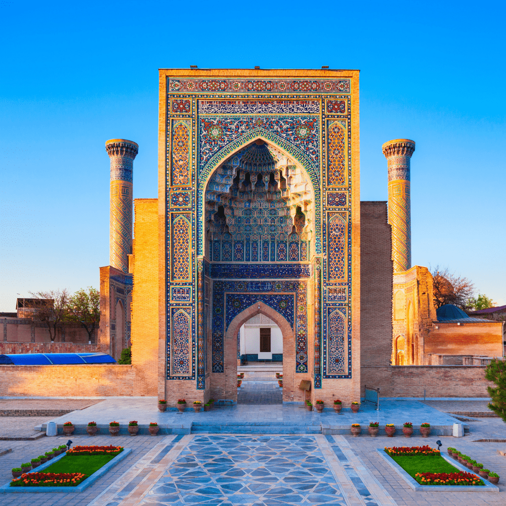 Uzbekistan eSIM – Gur-e-Amir mausoleum with intricate tilework in Samarkand, travel eSIM for Uzbekistan
