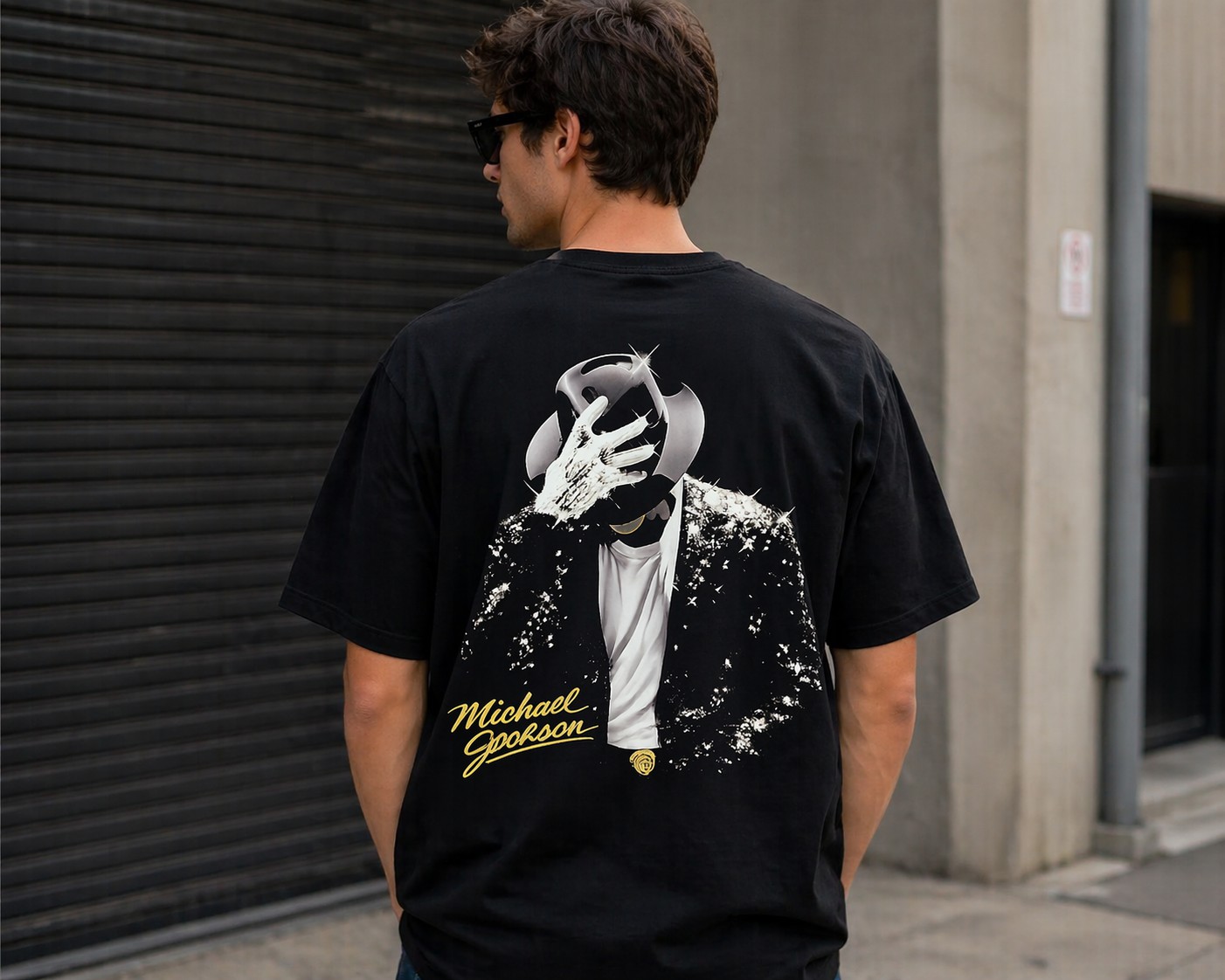 Vintage Pop Icon Graphic Men's T-Shirt – Retro Music Legend Streetwear Oversized Casual Tee