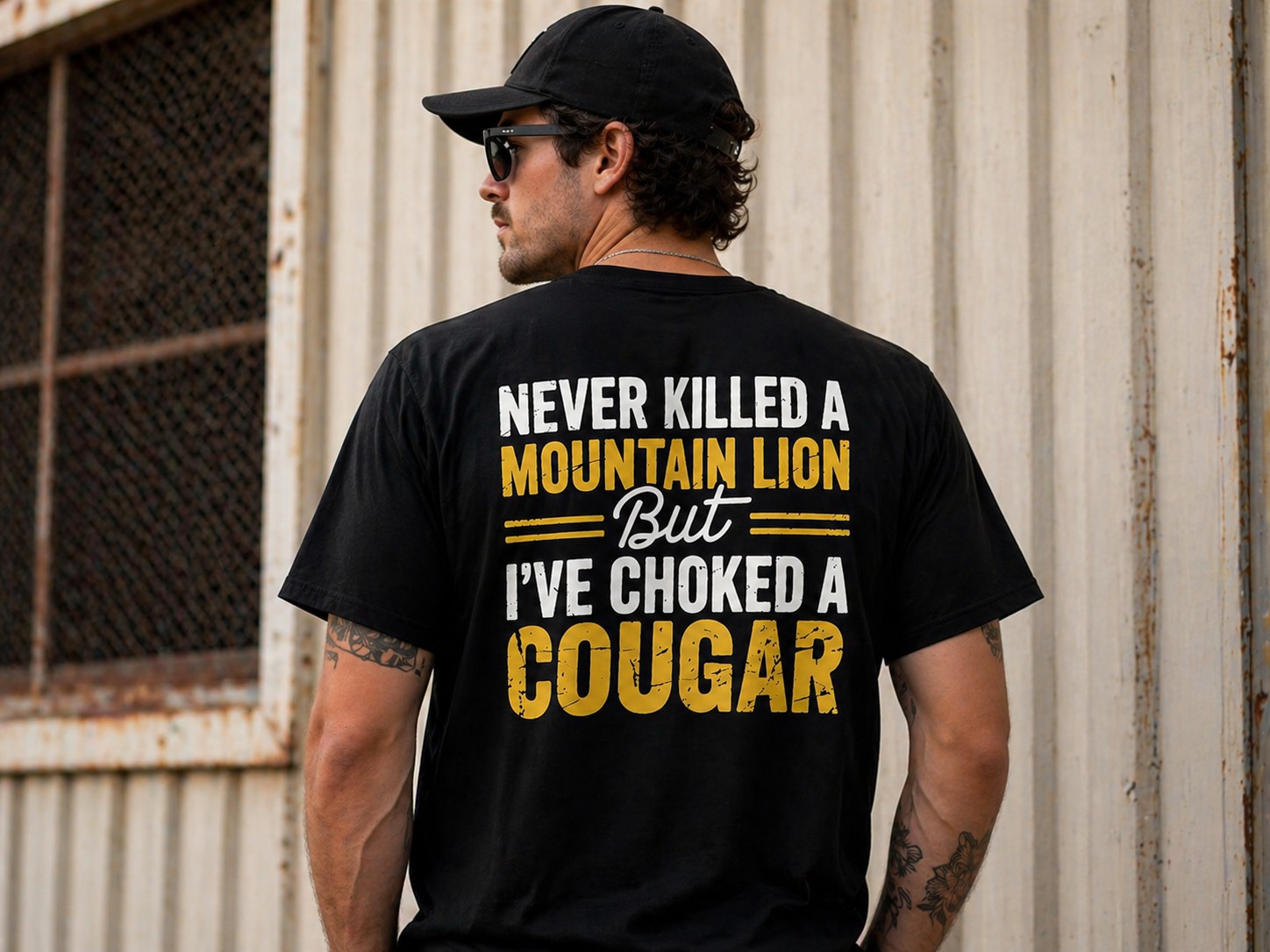 Funny Cougar Quote Men's T-Shirt – Never Killed a Mountain Lion But I’ve Choked a Cougar Back Print Tee