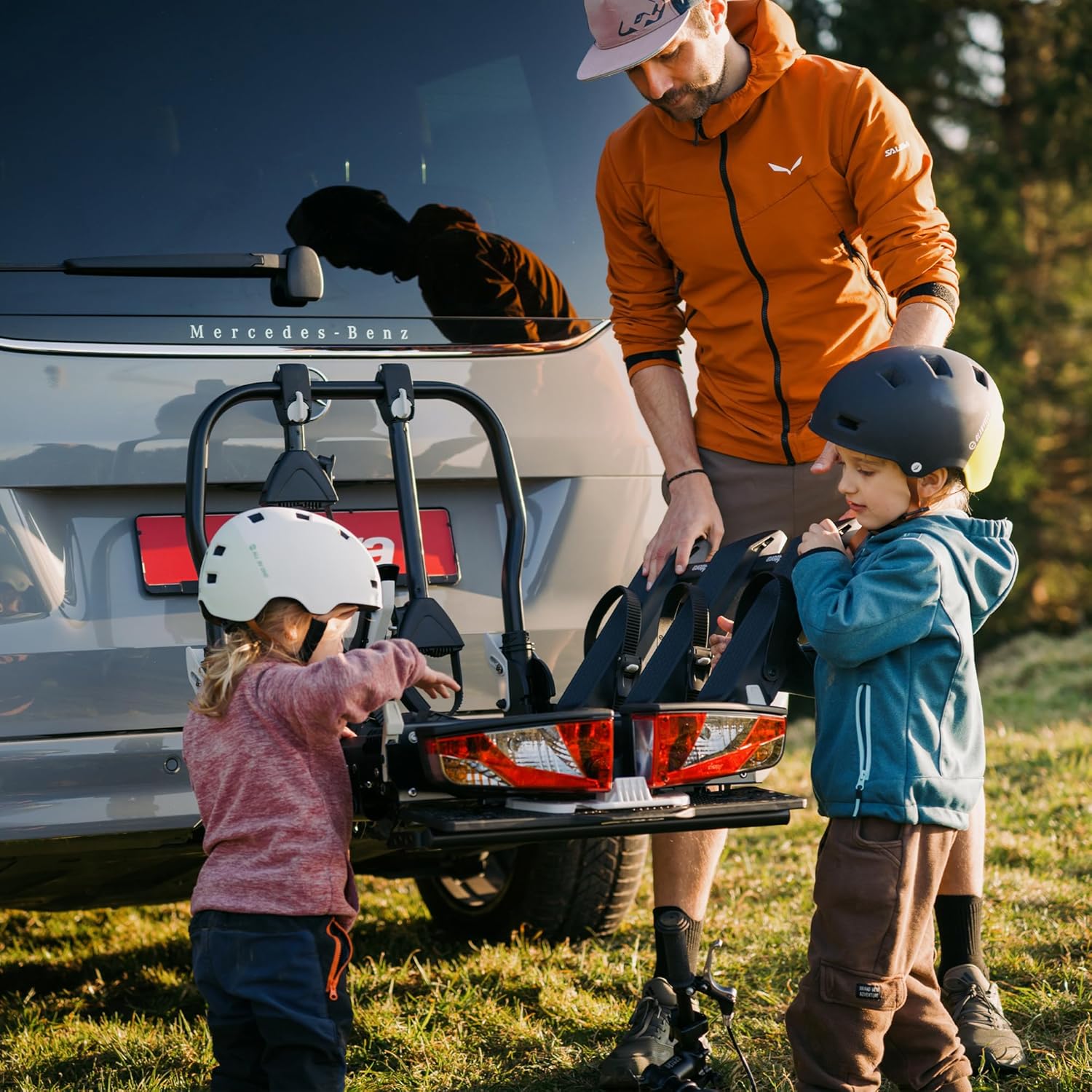 Forza L 022801 Rear Bicycle Carrier with Rear Lights Foldable for 3 Bicycles or Heavy Electric Bikes Black