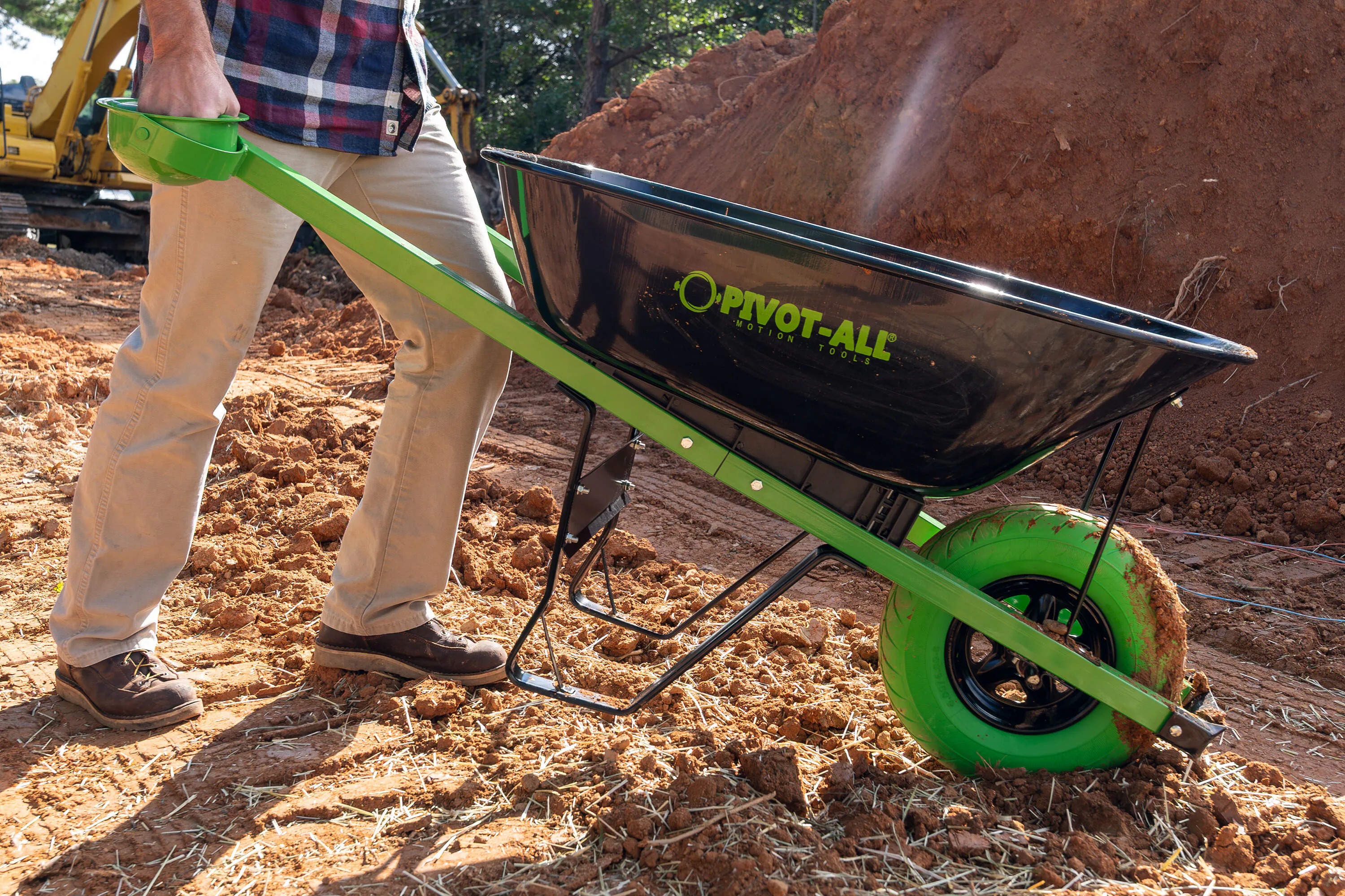 Single-wheel steel hand truck with puncture-resistant tires