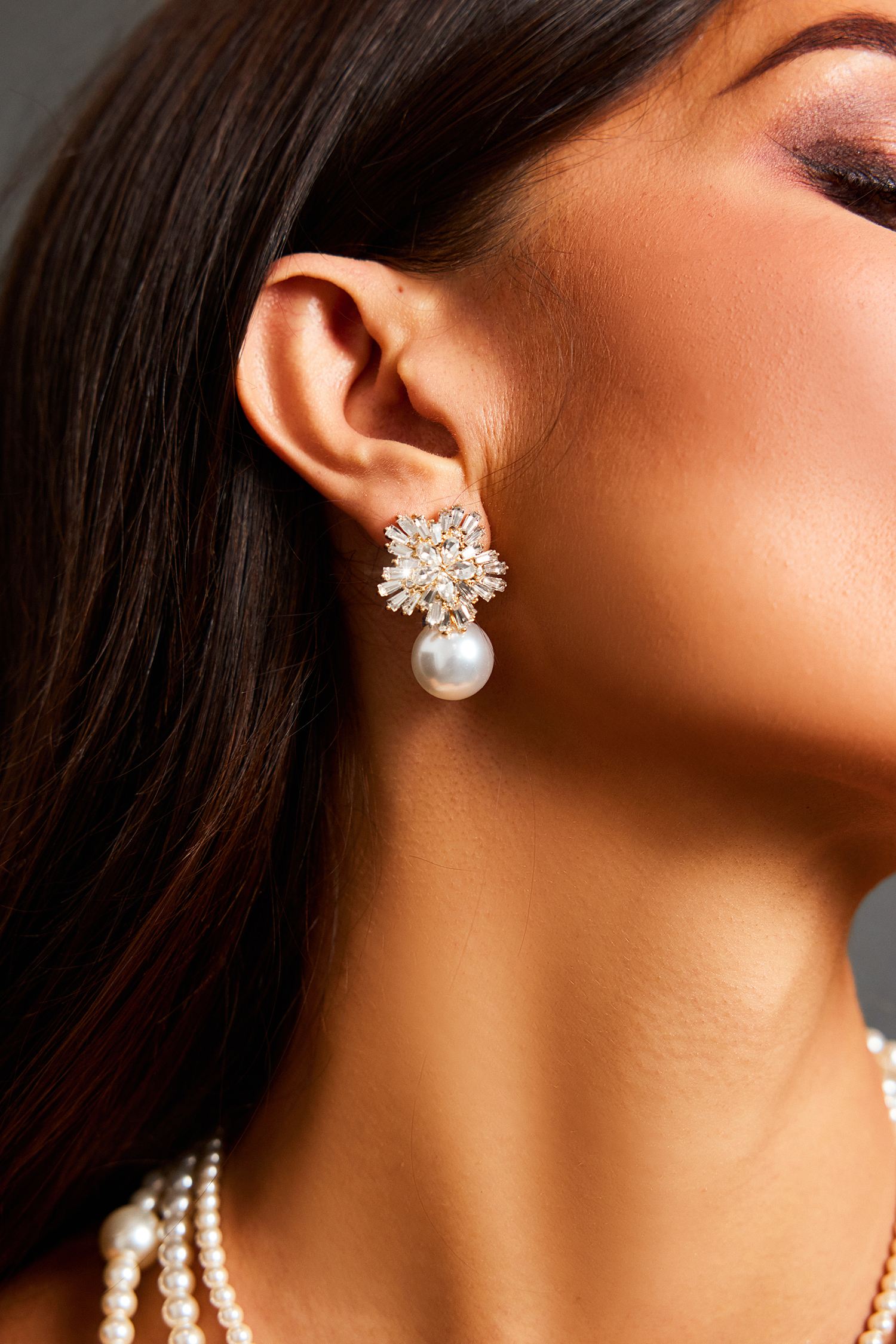 Irisso Diamond Pearl Earrings