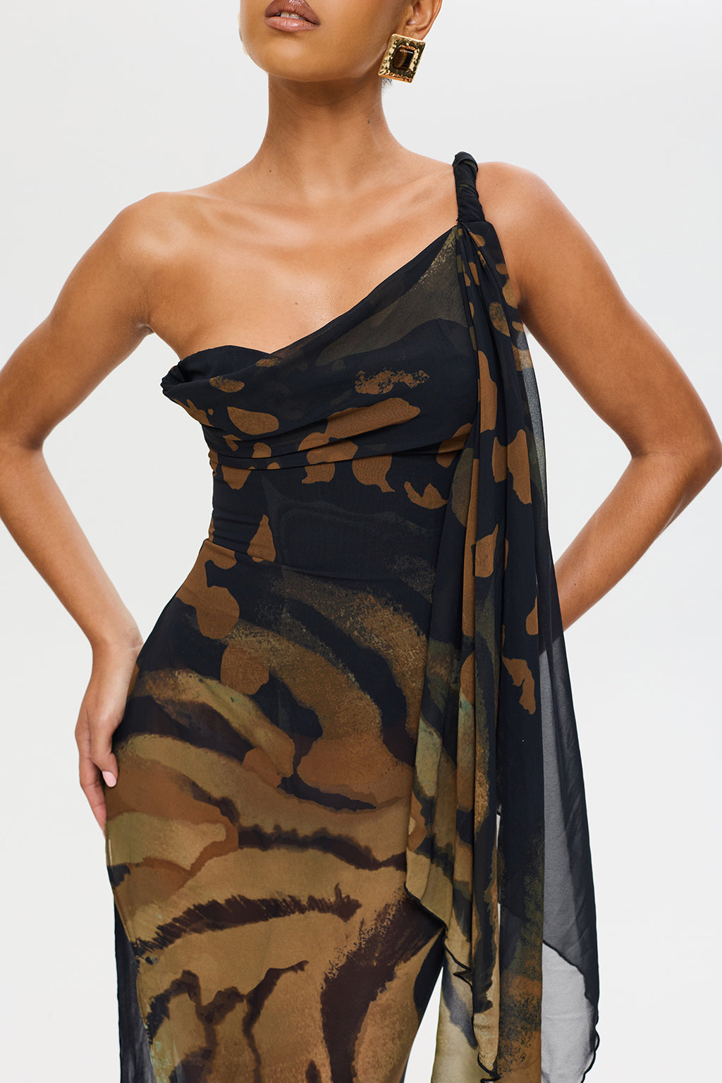 Ziomuble Animal Print Backless Slit Maxi Dress