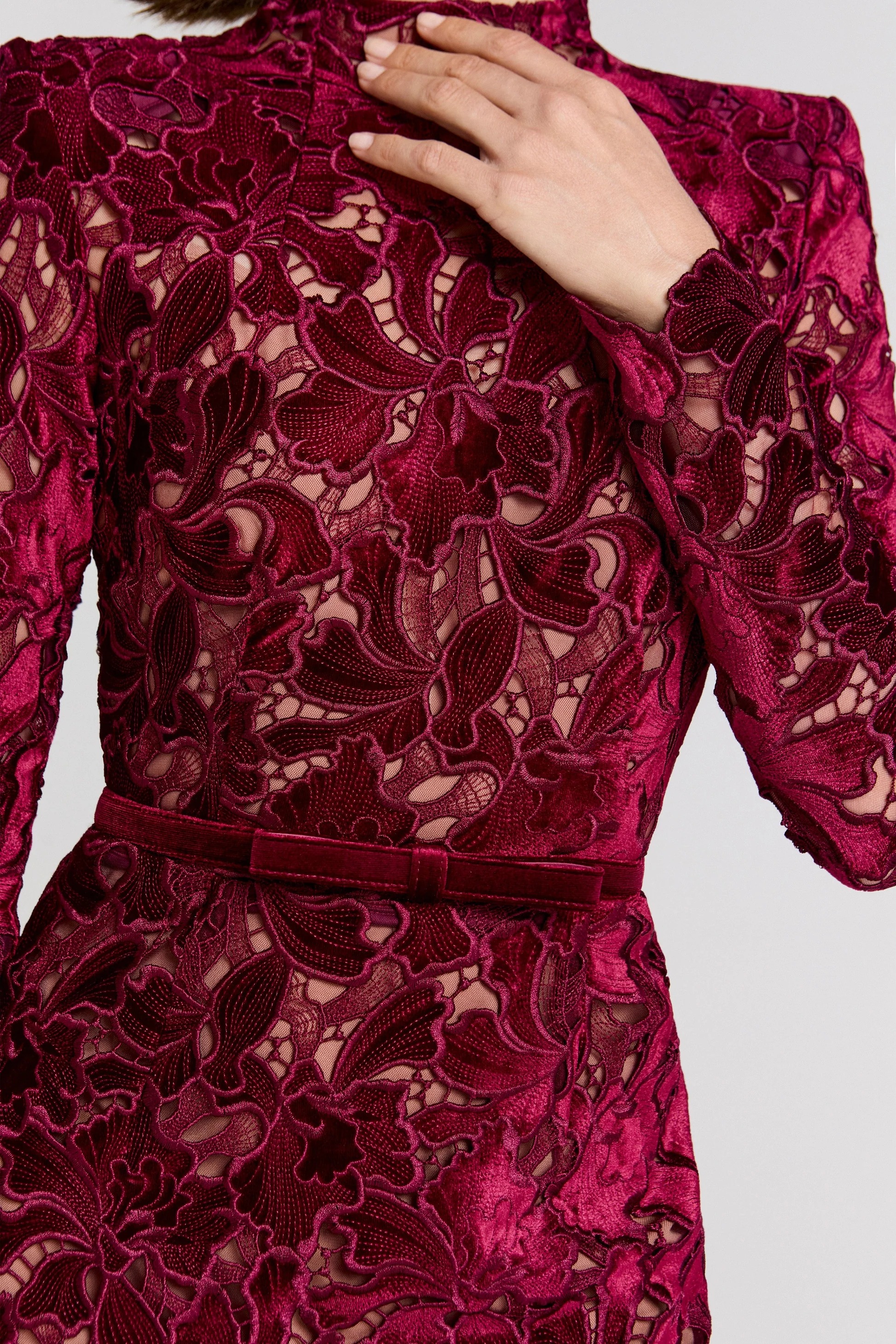 Pénélope Red Floral Embroidered Midi Dress