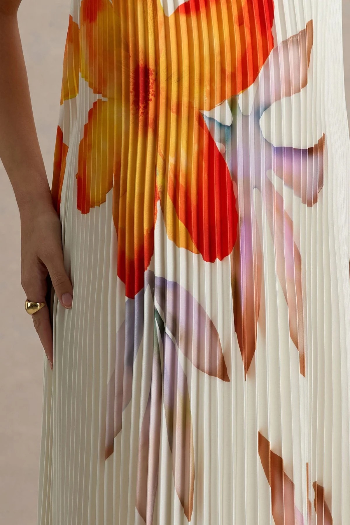 Drevia Strapless Floral Pleated Maxi Dress