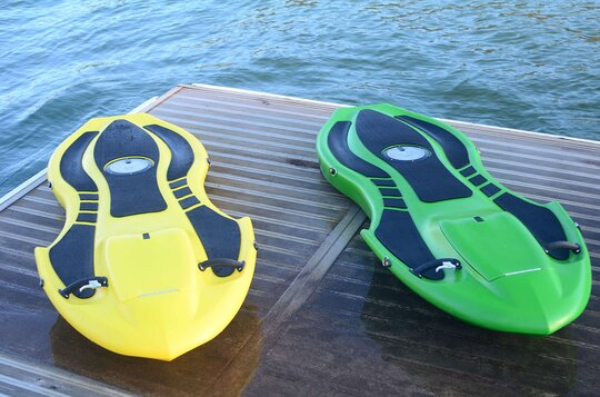 La mejor tabla de surf de verano con boya para piscina que necesitas