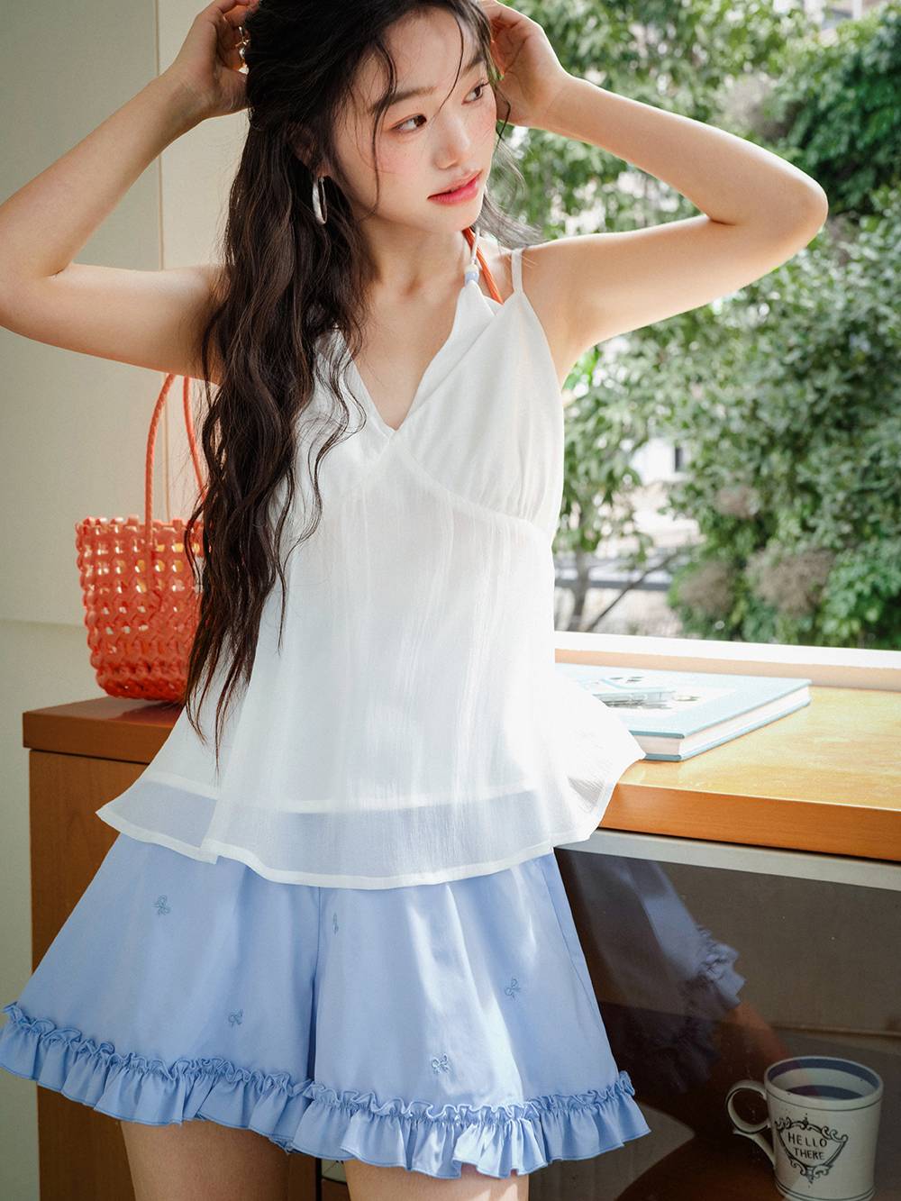 Elastic Waist Bow Shorts