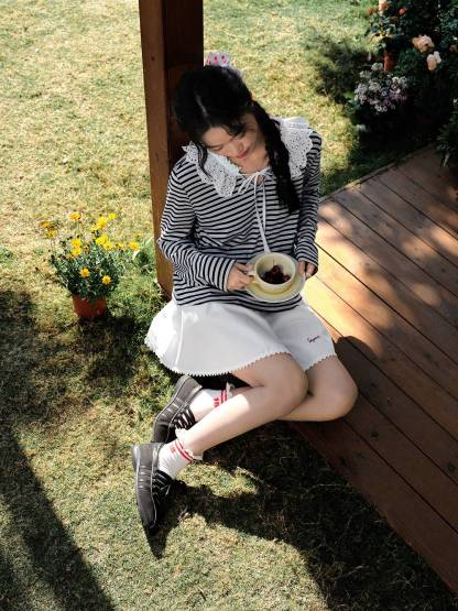 Elastic Waist Mini Skirt