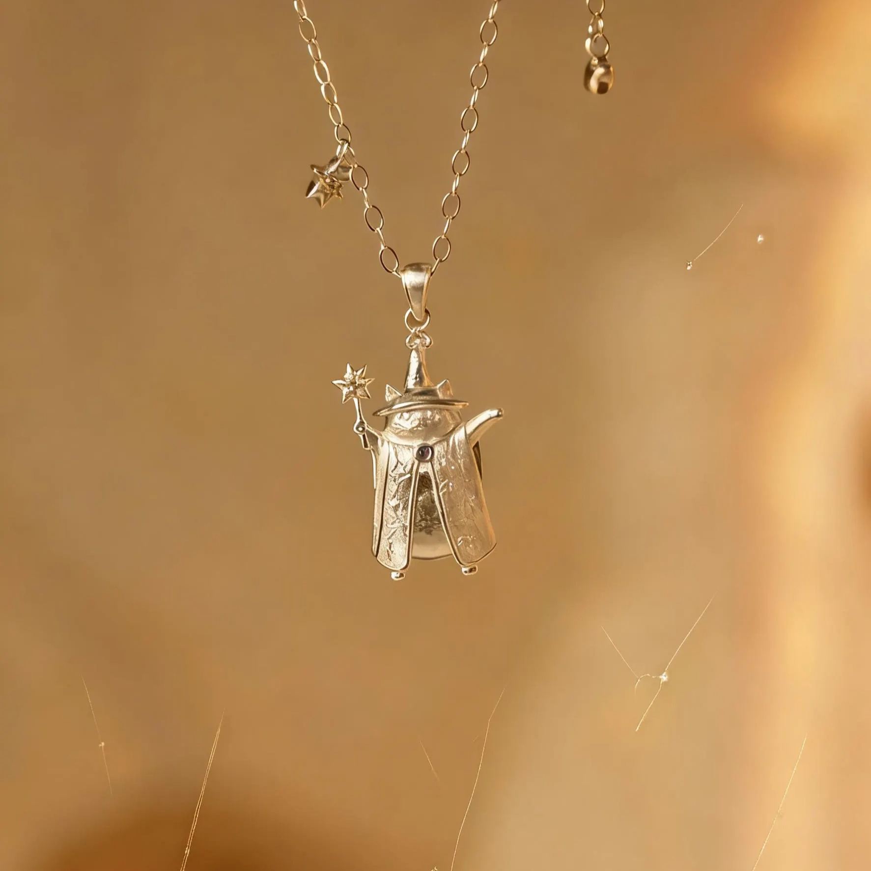 🐾 Wizard Cat Necklace – Lucky Charm & Cosmic Protector